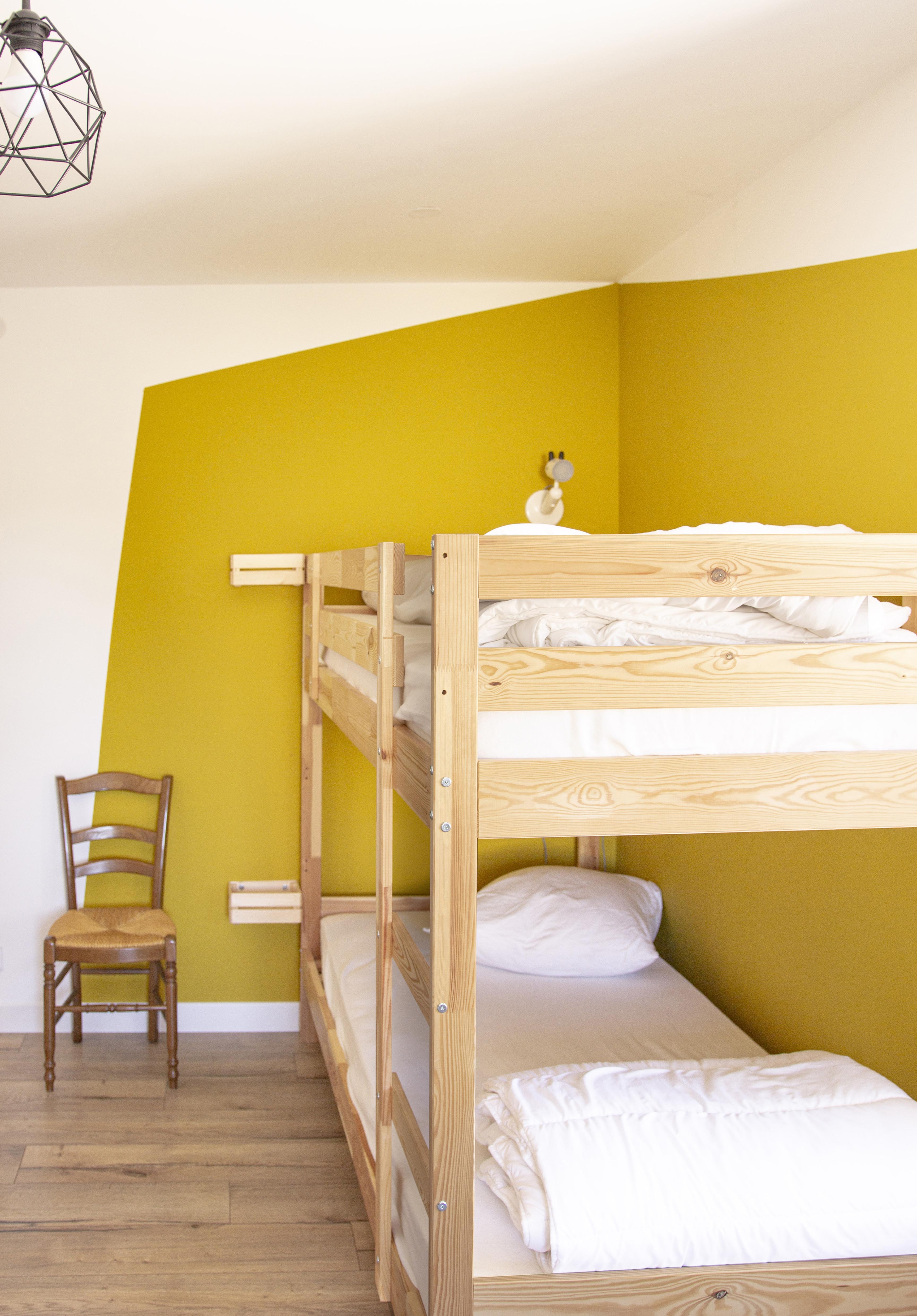 Le séjour avec sa grande table