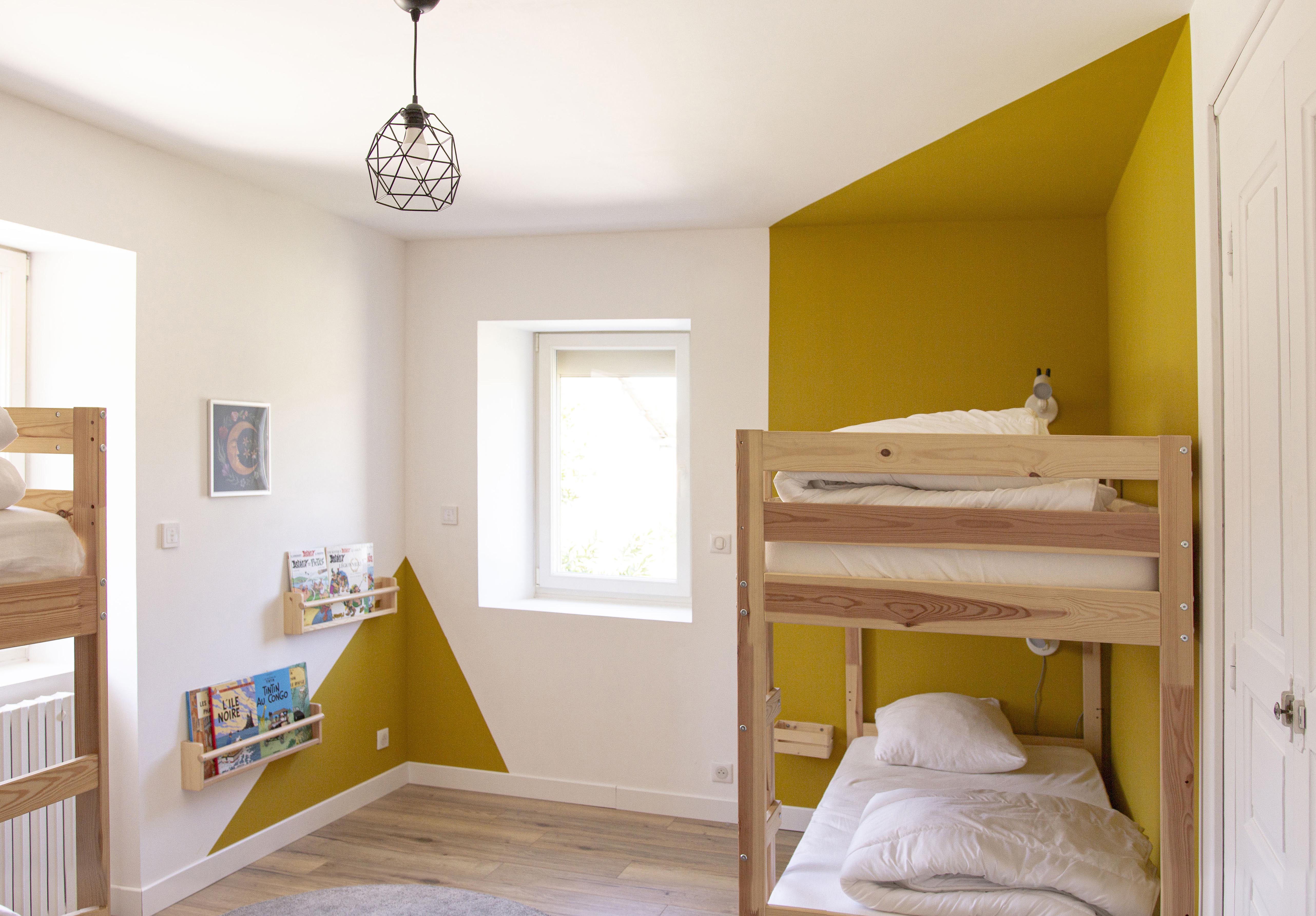 Le séjour avec sa grande table